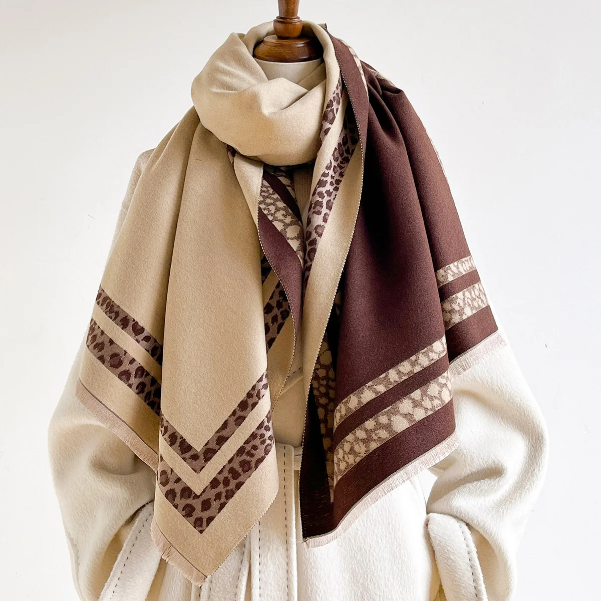 Woven Scarf Blanket - Sciarpa Invernale Reversibile Calda e Ampia