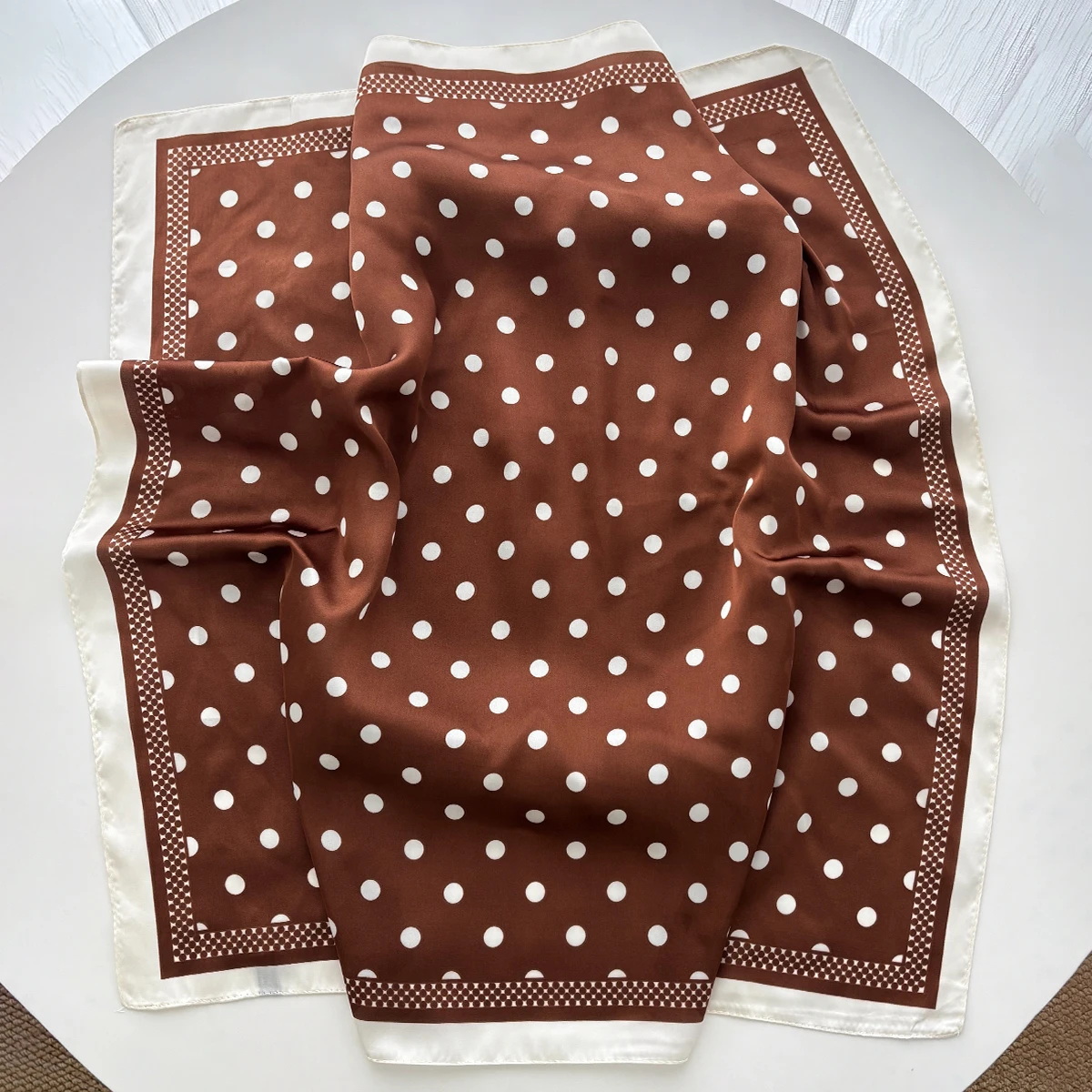 Foulard quadrato elegante in r - Scarf Silk Square recensione e prezzo