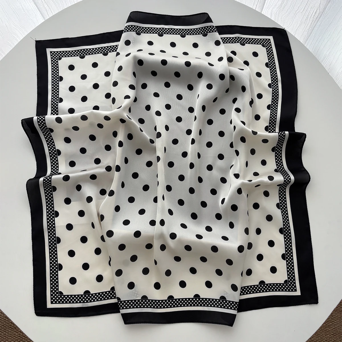 Foulard quadrato elegante in r - Scarf Silk Square recensione e prezzo